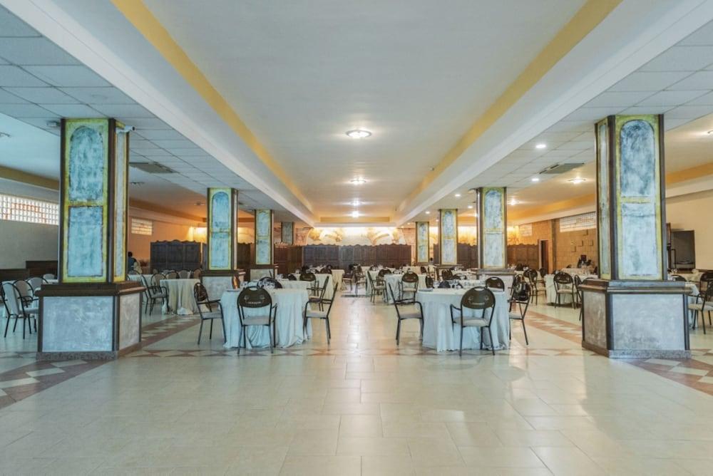 Hotel Bizantino Massafra Exterior photo